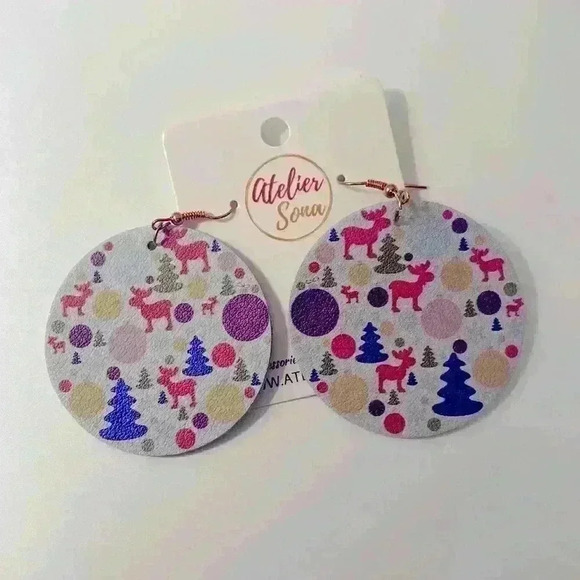 Hand Crafted Jewelry - Hand crafted Leather Holiday Earrings